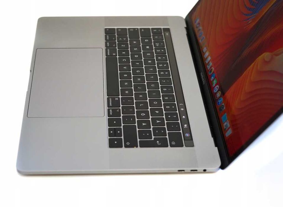 MacBook Pro A1707 i7-7920HQ 16G|1TB|RETINA|TOUCH