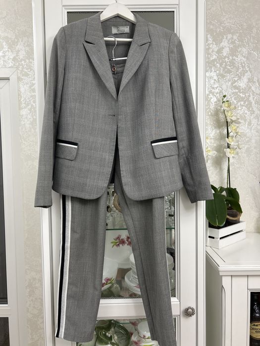 Костюм для дівчат