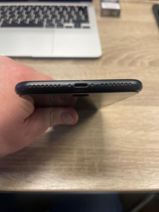 Продам iphone 7 plus 32 gb