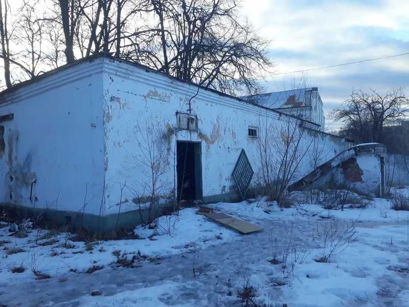 Приміщення їдальні з погребом, 937,6 кв. м, вул. Індустріальна, 1