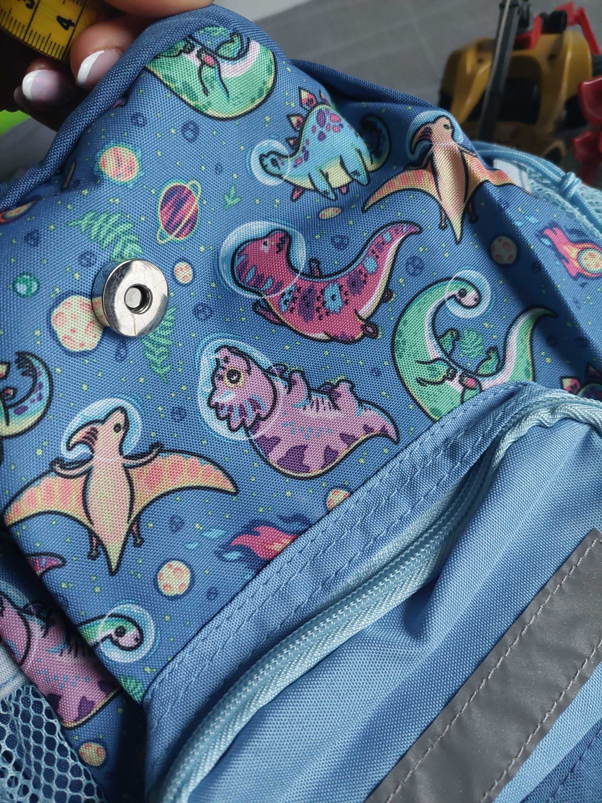 Nowy plecak z Niemiec z metką dinozaury odblaski niebieski