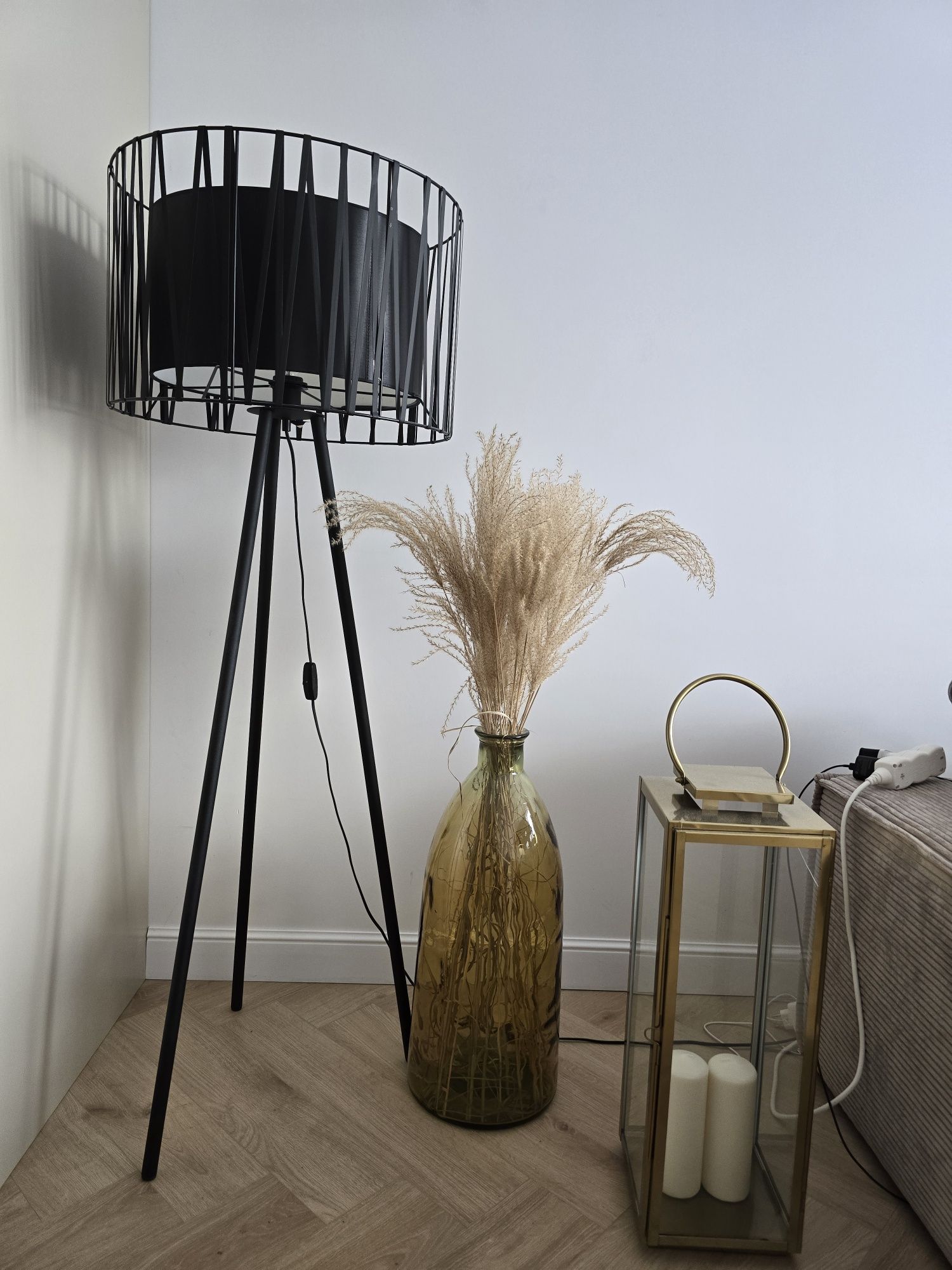 Lampa stojaca Loft czarna,