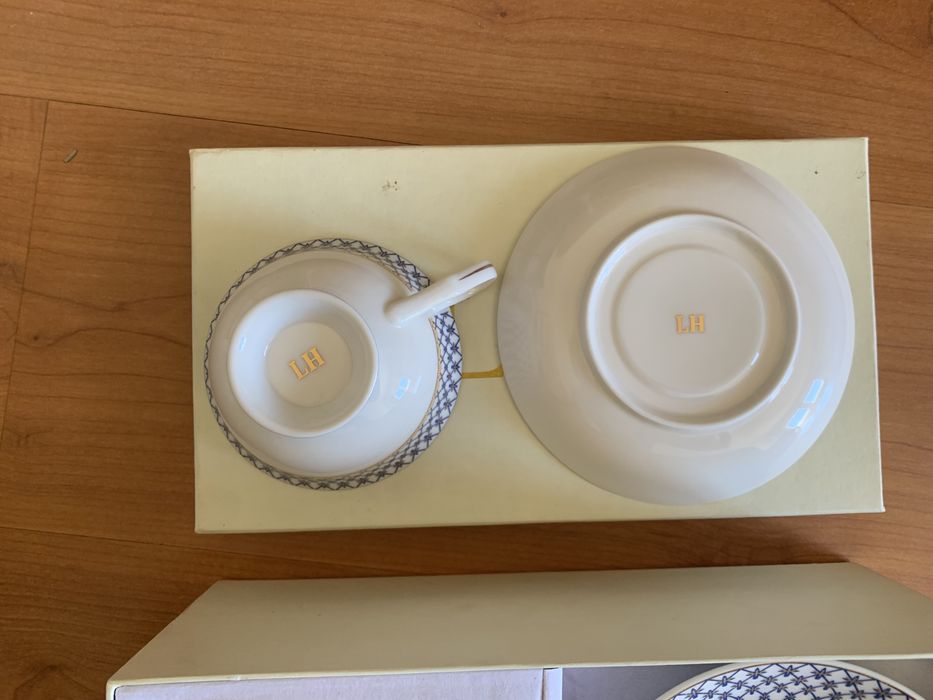 Conjunto 2 Chávenas e prato marca LH - NOVO