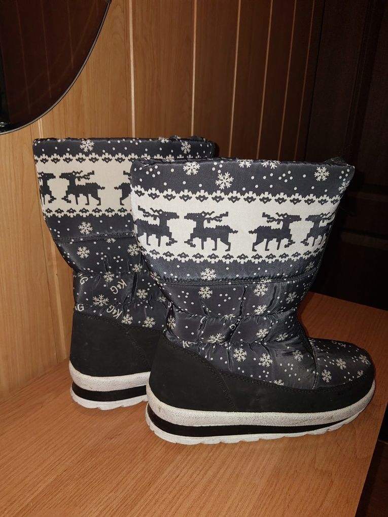 Продам женские зимние сапоги
