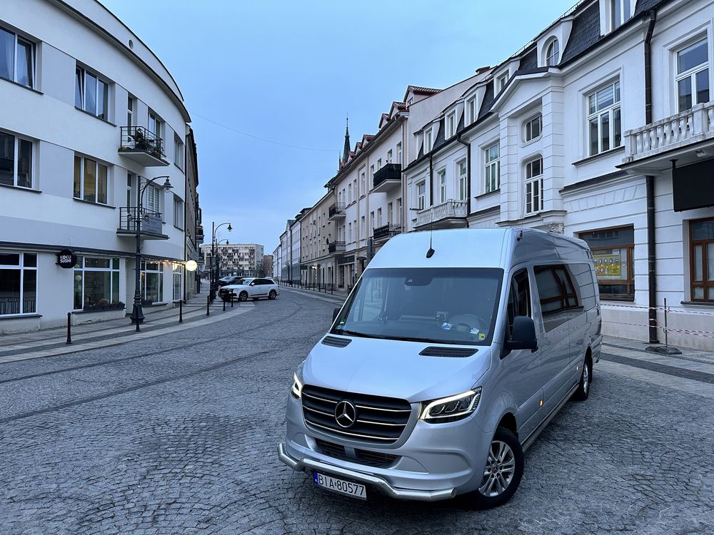 Wynajem busa Z KIEROWCĄ 9 osobowy 8+1, nowy Mercedes Sprinter