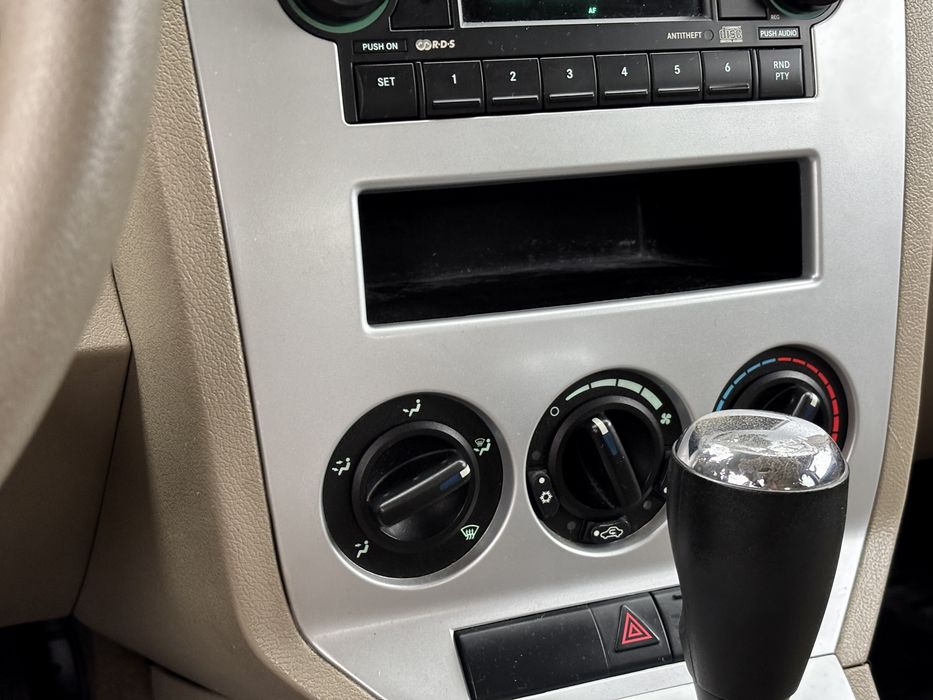 Продам DODGE CALIBER 2006 рік 2.0 газ/бензин на автоматі