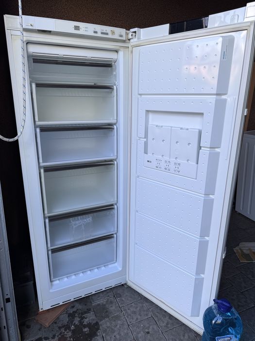 Морозильна камера Siemens