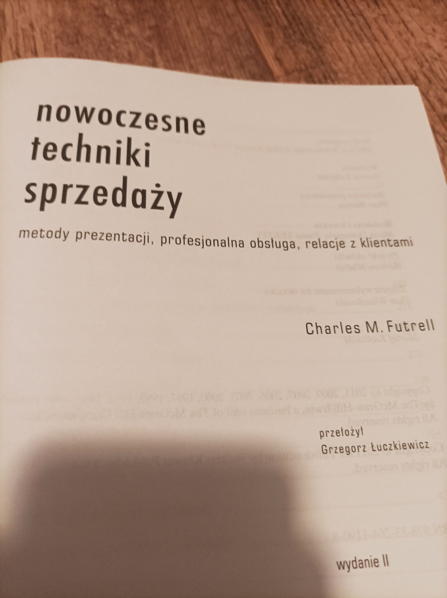 Nowoczesne techniki sprzedaży Charles M. Futrell