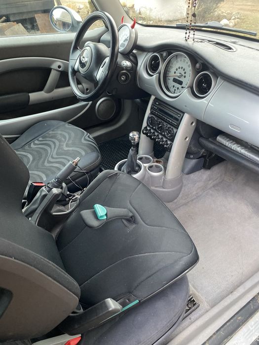 Mini cooper 1.6 benzyna po opłatach i przeglądzie, klimatyzacja