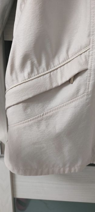 Kurtka damska wiosenna z kapturem, beżowa