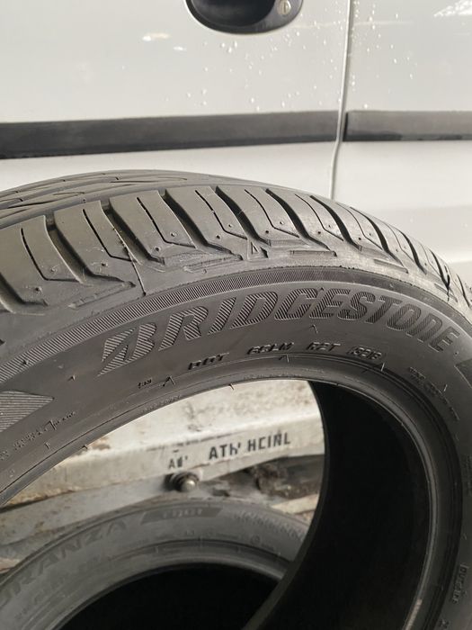 Pneus 215/55/17 Bridgestone Turanza T001