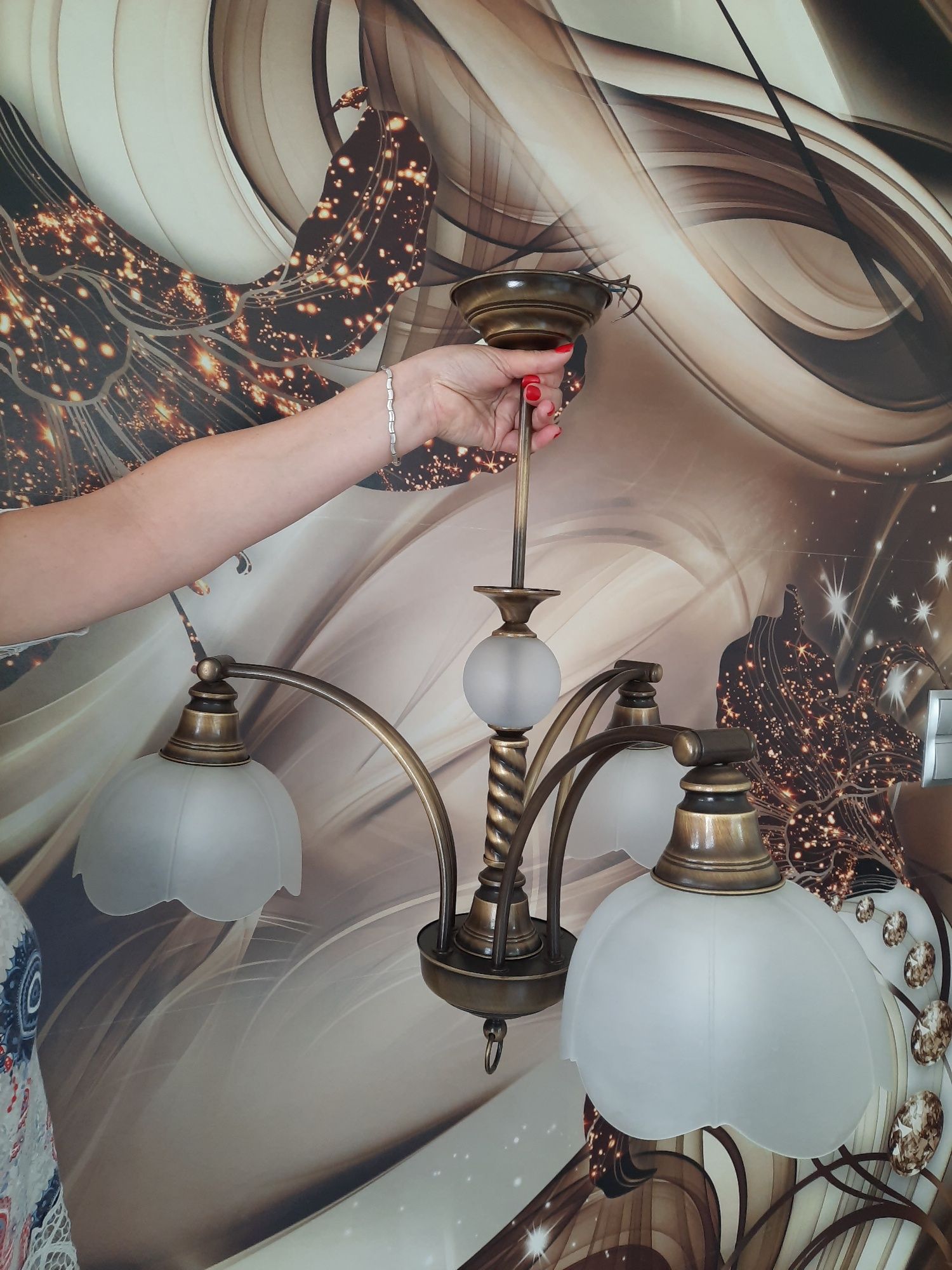Elegancki, potrójny żyrandol w klasycznym stylu JUP 3 z serii JUPITER