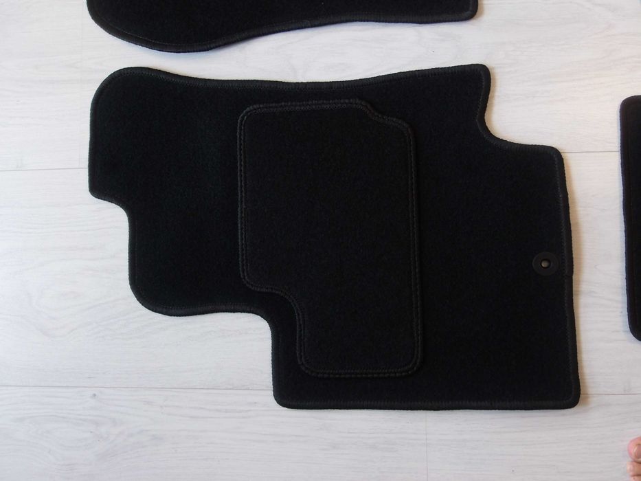 Dywaniki Welurowe HYUNDAI I20 09-11 Idealnie Dopasowane STOPERY