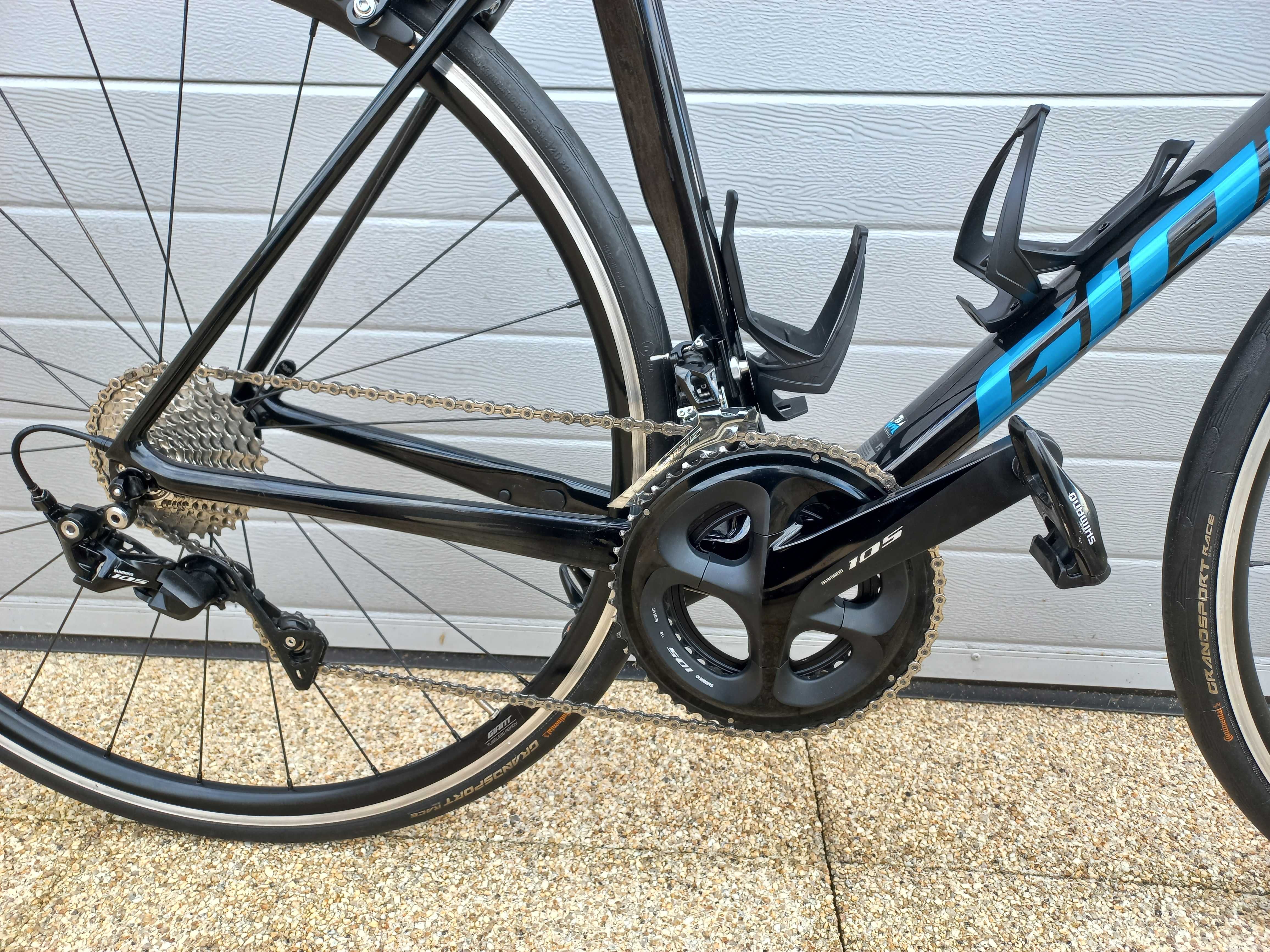 Giant TCR estrada