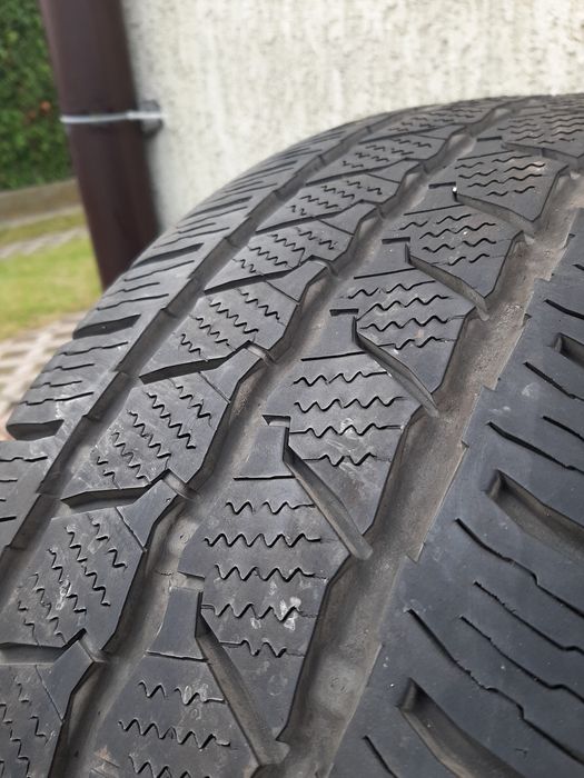 2x Opony zimowe 235/65R16C Continental VanContact Winter 2023r