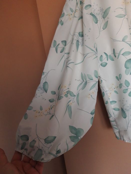 Śliczna bluzka bufiaste rękawy rozmiar 48/50/52  5XL  In The Style