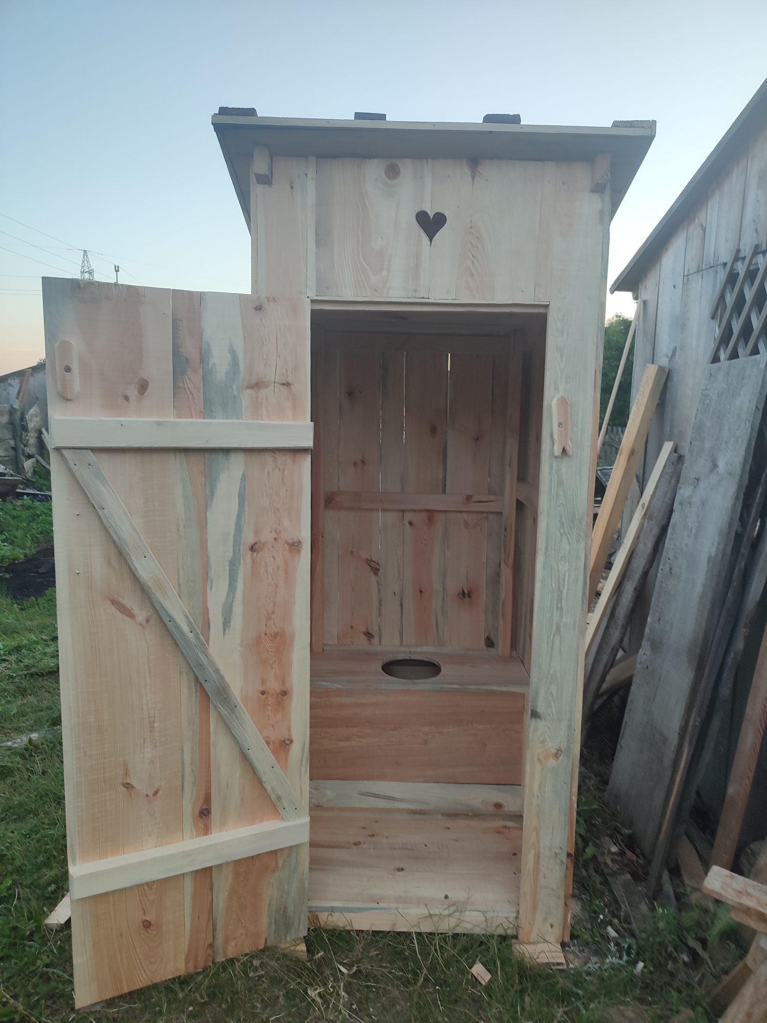 Wychodek WC nowy
