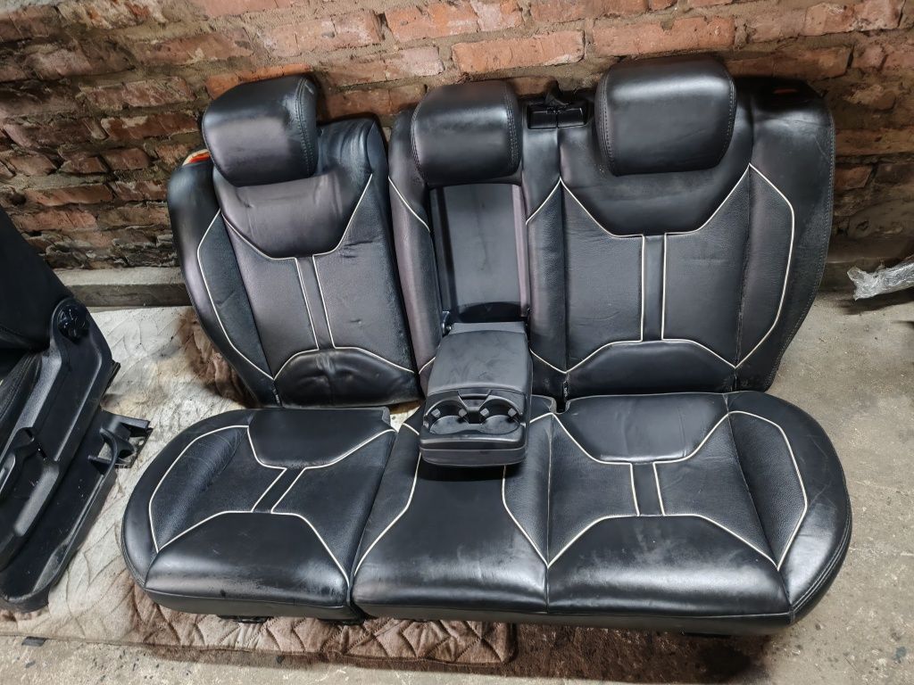 Шкіряний салон ford kuga комплектація individual