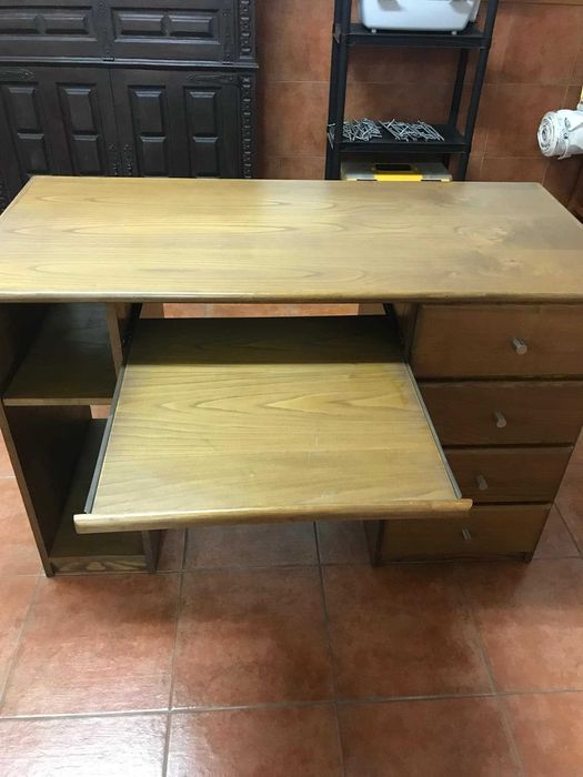 Secretarias de quatro