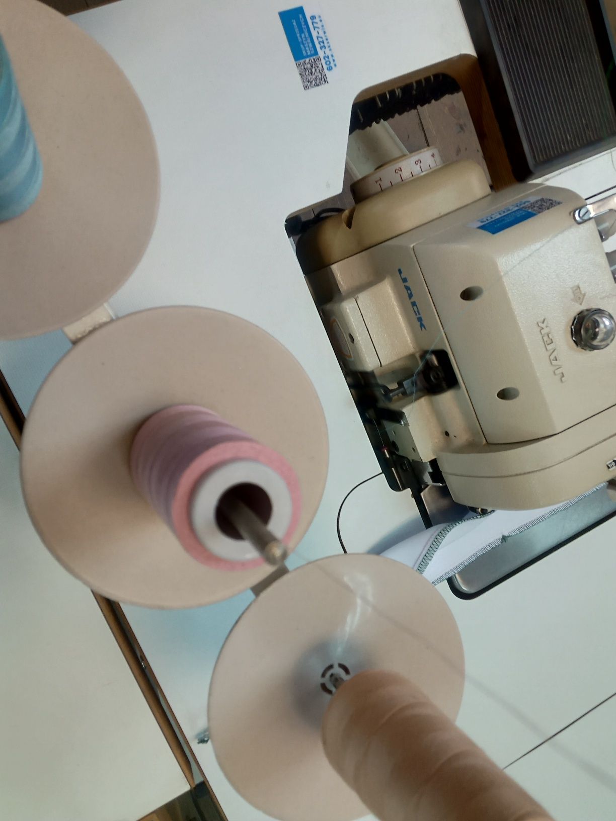 Overlock 5 nitkowy JACK 768 D 230 v