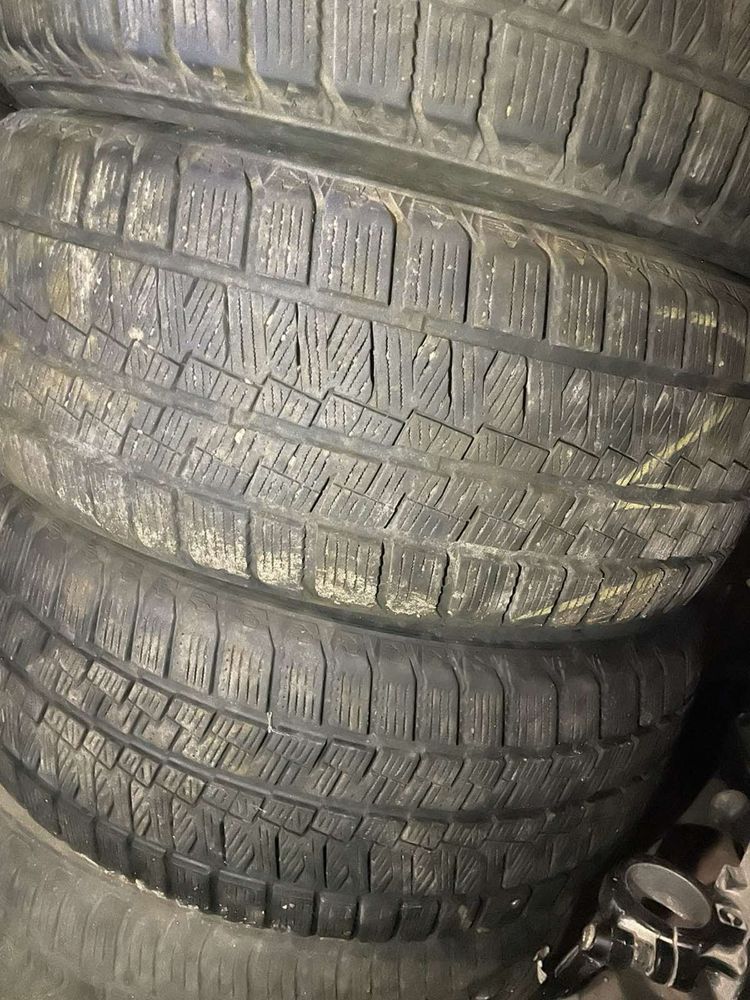 Зимова резина KAPSEN для авто 215/50R17