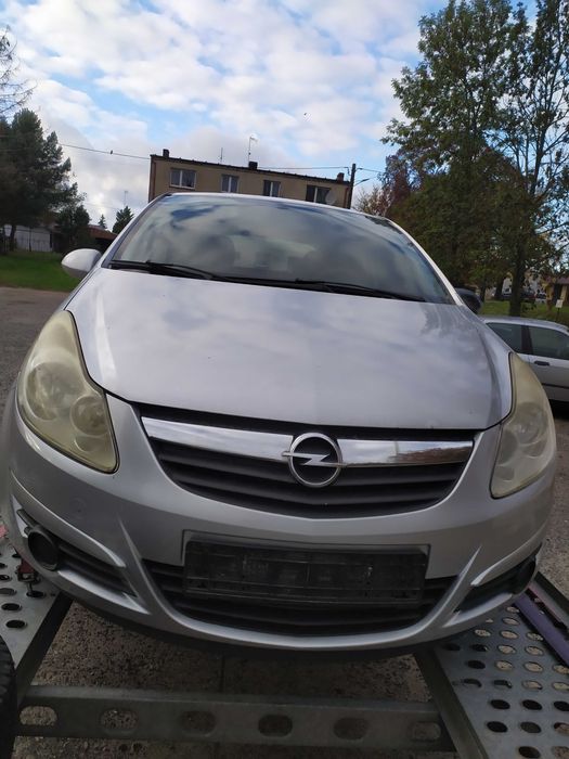 Opel Corsa D przód kompletny Z 157