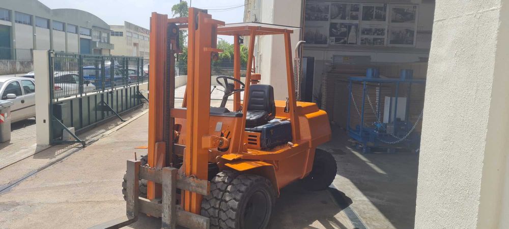 Empilhador Toyota 3,5 Ton