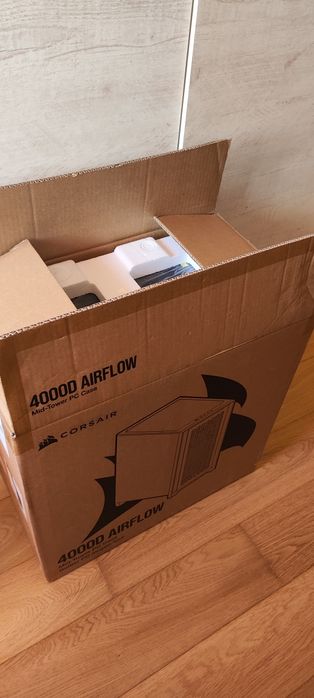 Torre / Caixa Corsair D4000