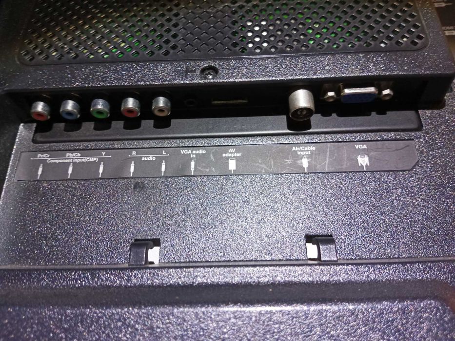 Telewizor Thomson 32HT4253  32" LCD  z uchwytem do powieszenia