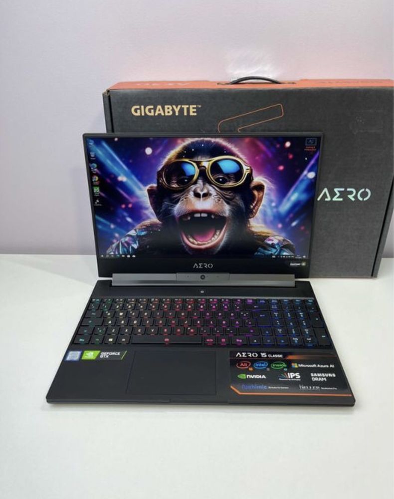 Gigabyte Aero 15.6"144Hz I7-9750H GTX 1660Ti  SSD 512 RAM 16 Gb