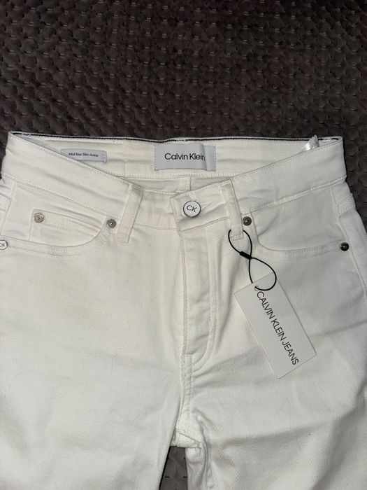 білі джинси slim fit Calvin Klein