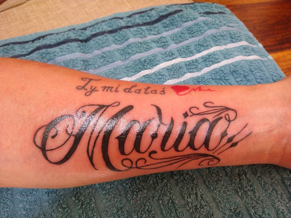 Tatuaze czarne i kolor