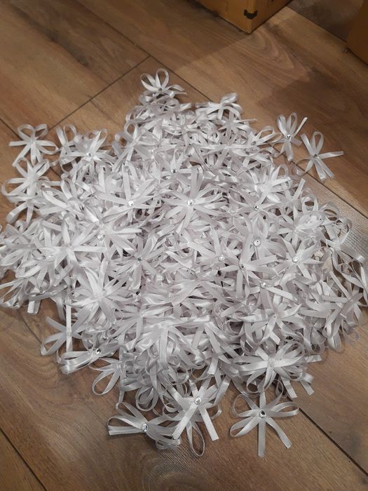 Kokardki zawieszki wstążki srebrne na butelki alkohol wódkę wesele