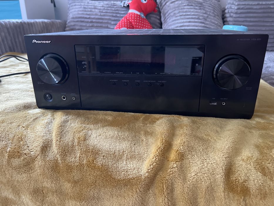 Amplituner Pioneer VSX831 + Taga Harmony 5w1