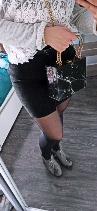 PREZENT Czarna torebka damska NA SYLWESTRA kuferek box marmurek