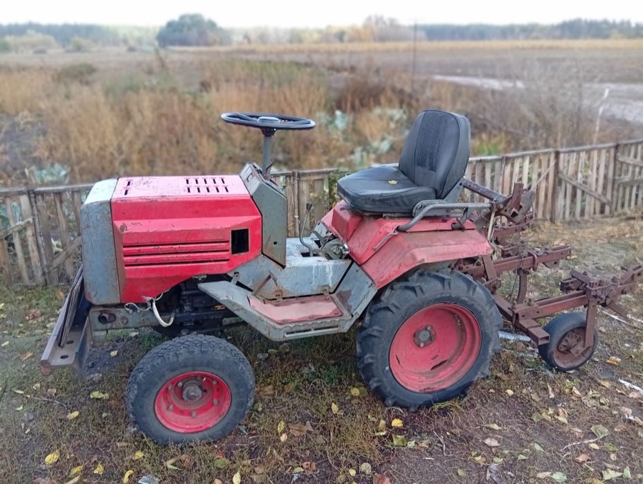 Продам трактор срочно