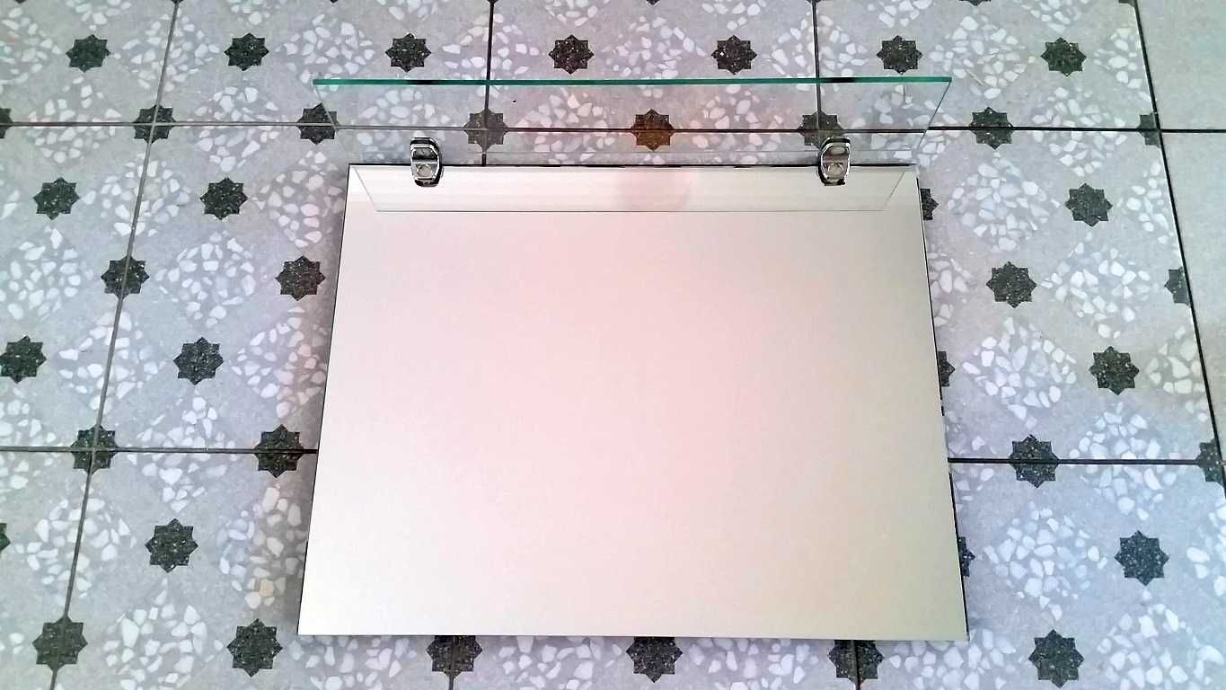 Lustro łazienkowe 50x40 z półką