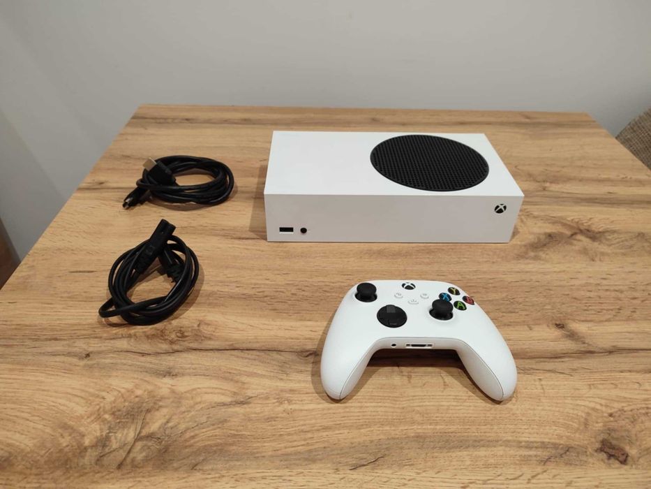 Okazja!!! Xbox Series S 512 GB + pad i gry ! Gwarancja!!! Jak nowa!