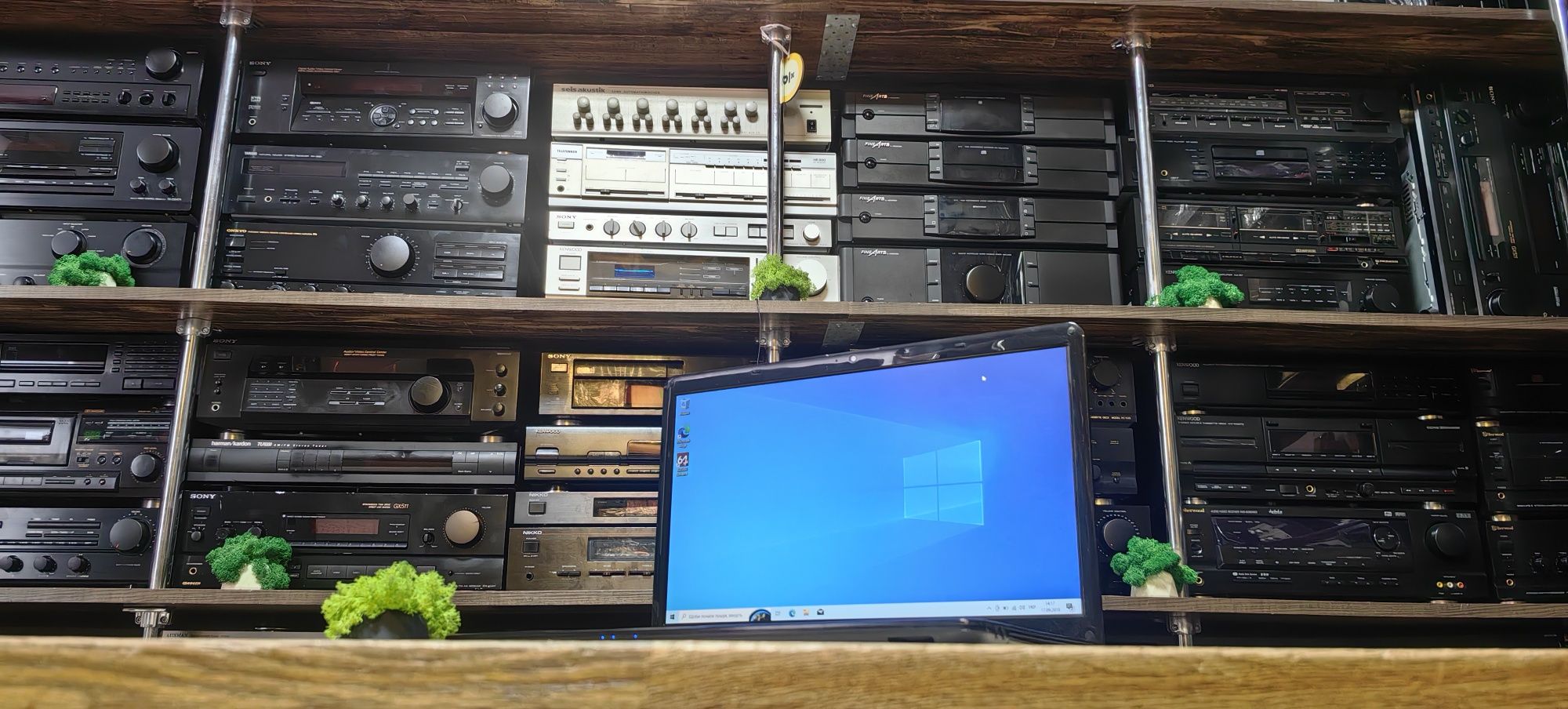 Ноутбук Samsung 355e/AMD E2-1800/Ram 4Gb DDR3 /HDD 500Gb /Video 1Gb HD