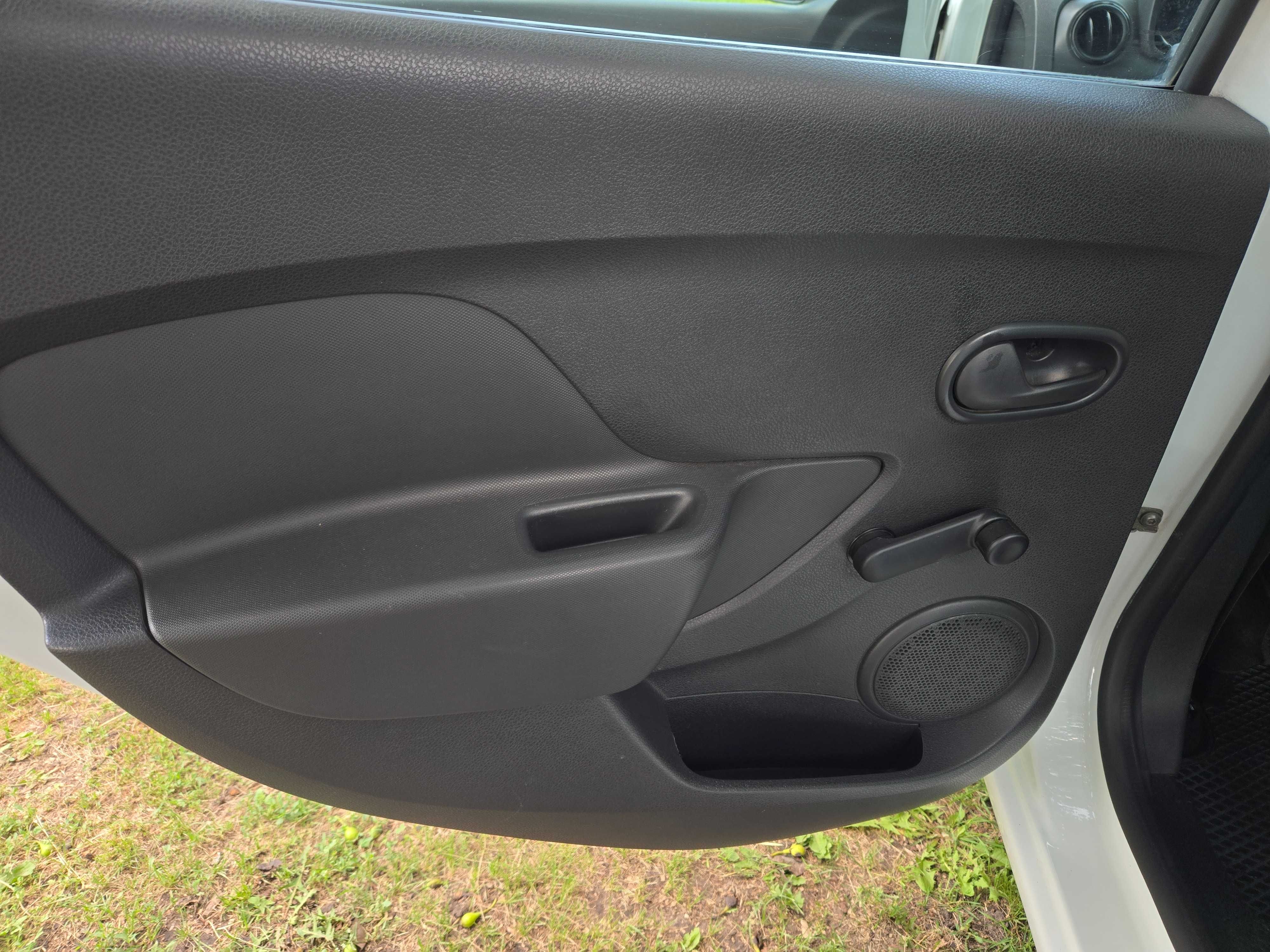 RENAULT logan 2019