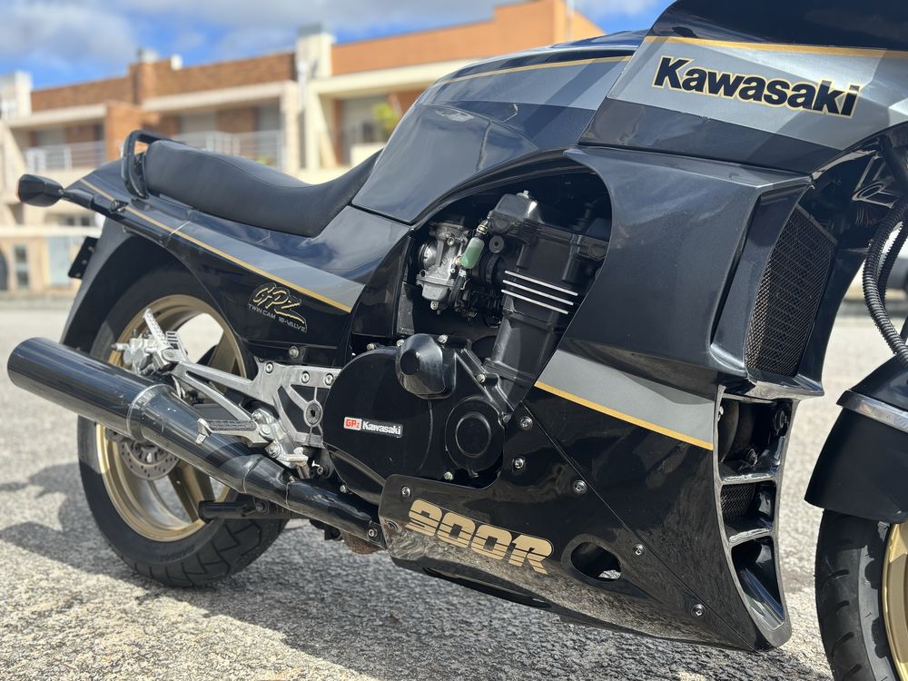 Kawasaki GPZ 900 Top Gun