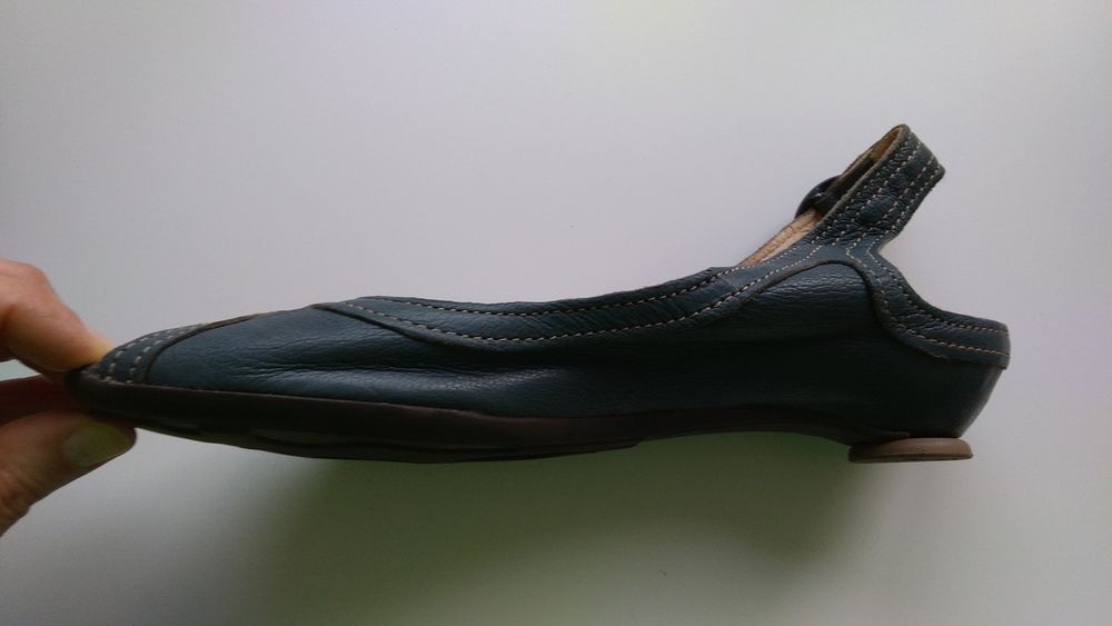 Sandália Fly London cinza azulado como novas