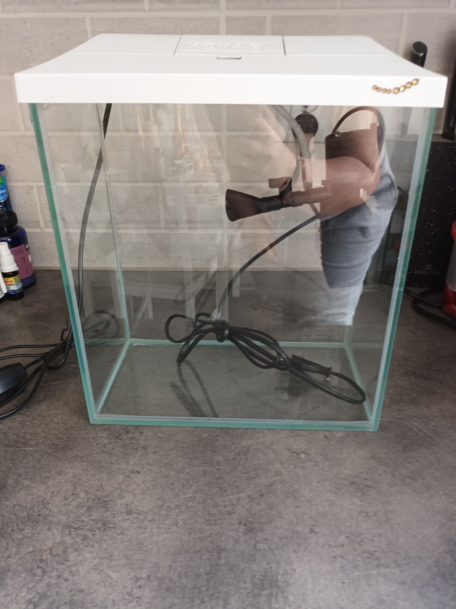 Sprzedam akwarium 10l + filtr