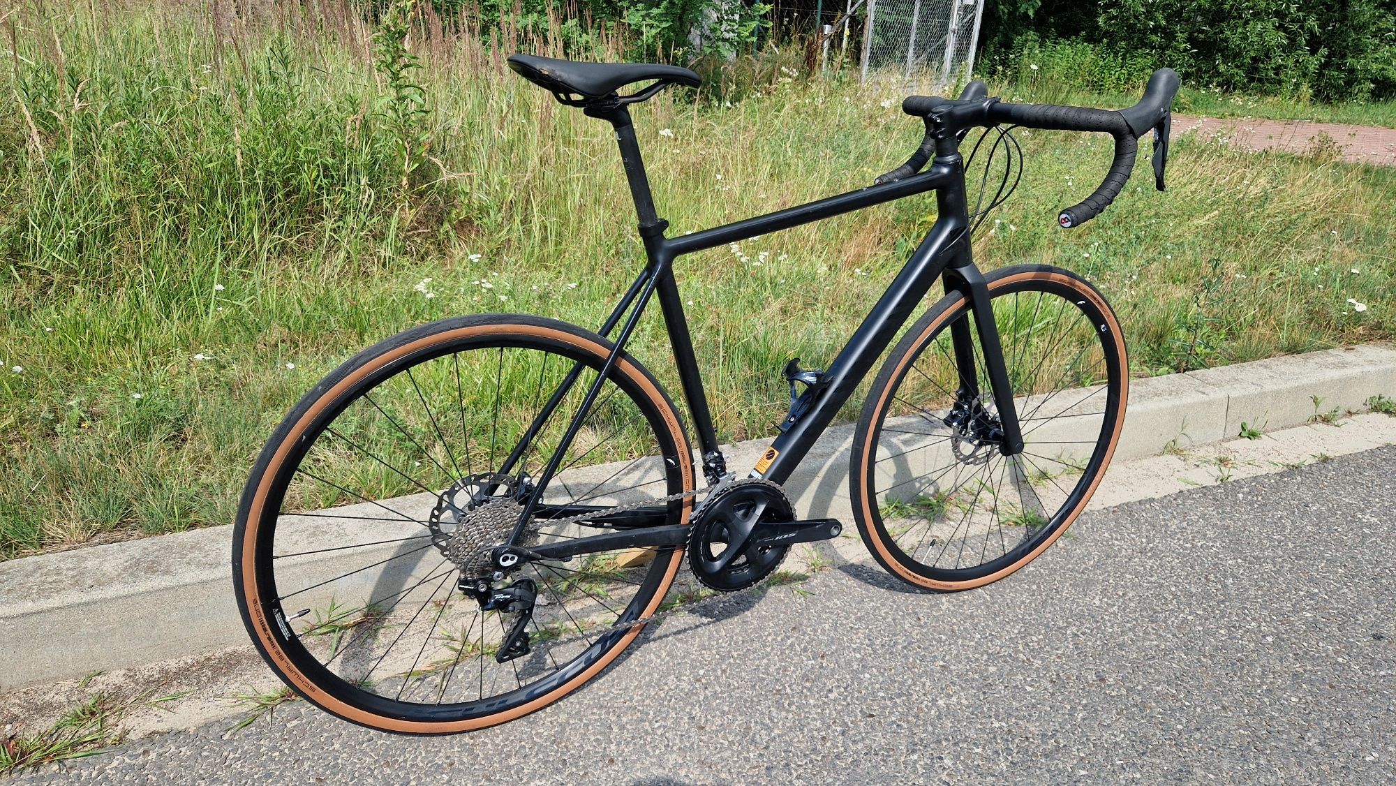 Canyon Endurace AL Disc - L / 57 - Shimano 105 2x11 / Fulcrum
