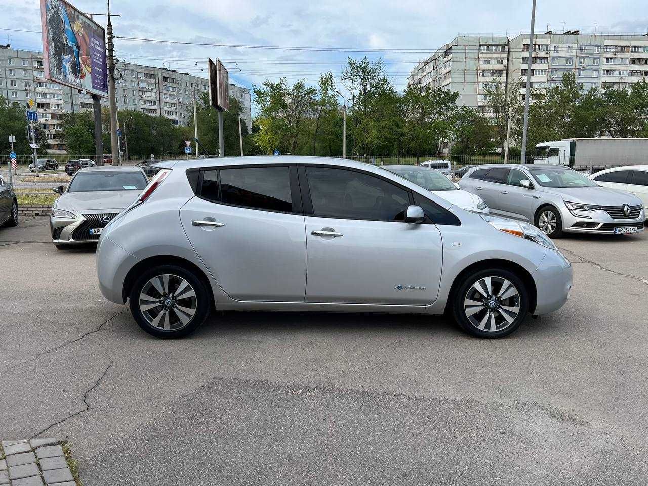 Nissan Leaf SL 2013