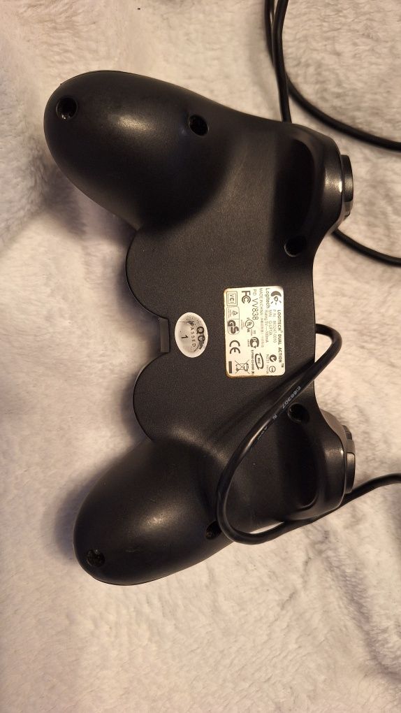 Pad logitech dual action