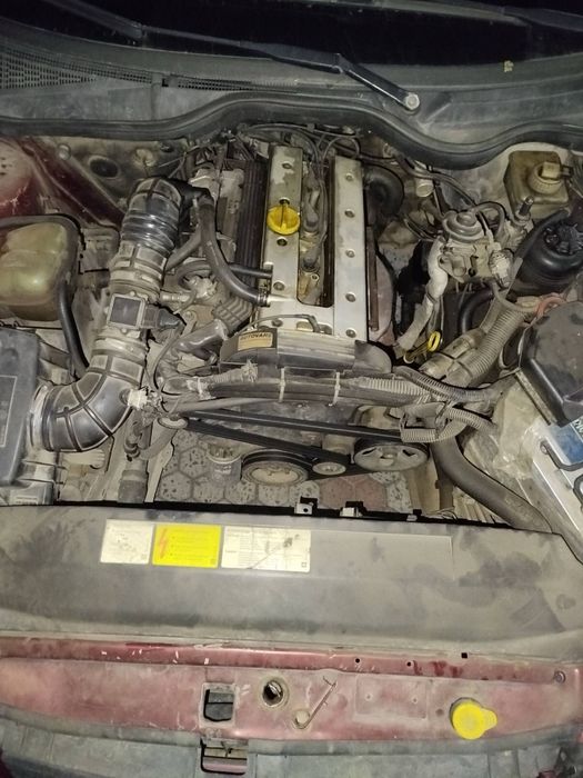 Opel omega b 2000 рік 2 л бензин