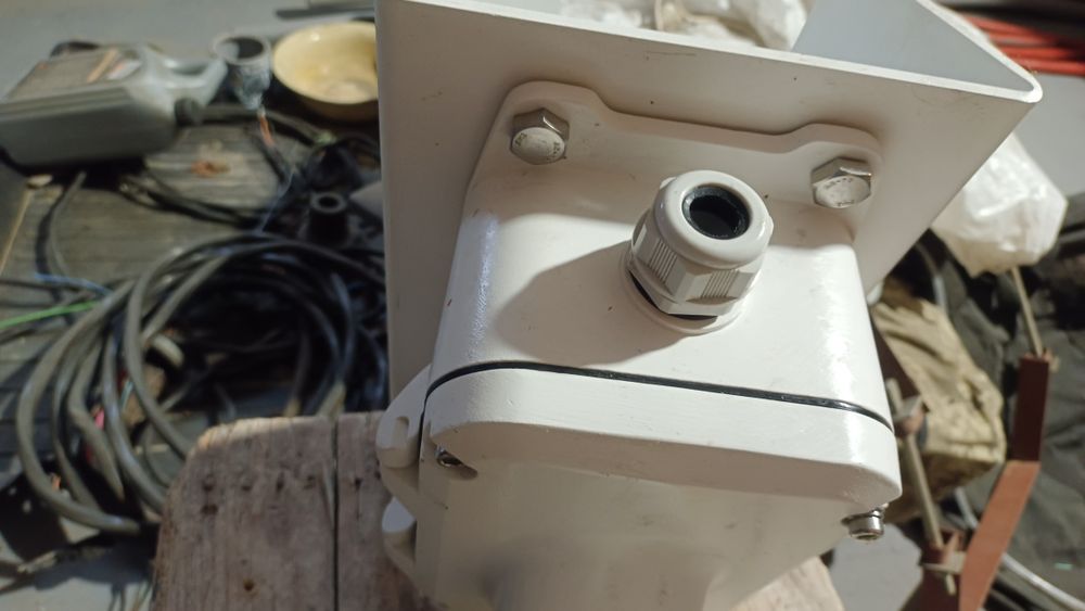 Камера Hikvision DS-2DE4425W-DE