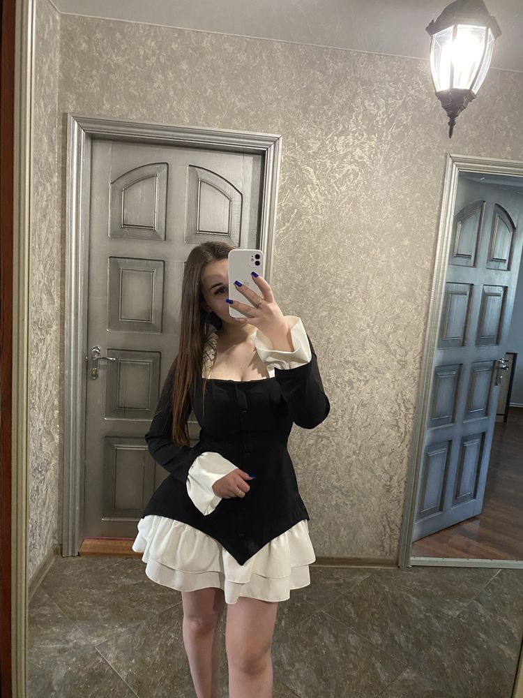 Продам сукню з рюшами