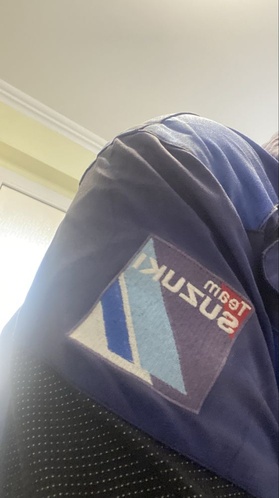 Продам мото курточку suzuki
